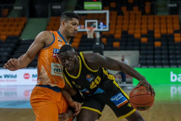 队的防守强 队的防守强