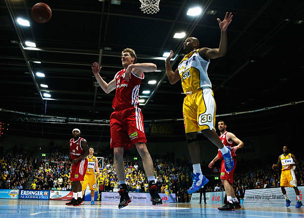 一个令人忍 一个令人忍