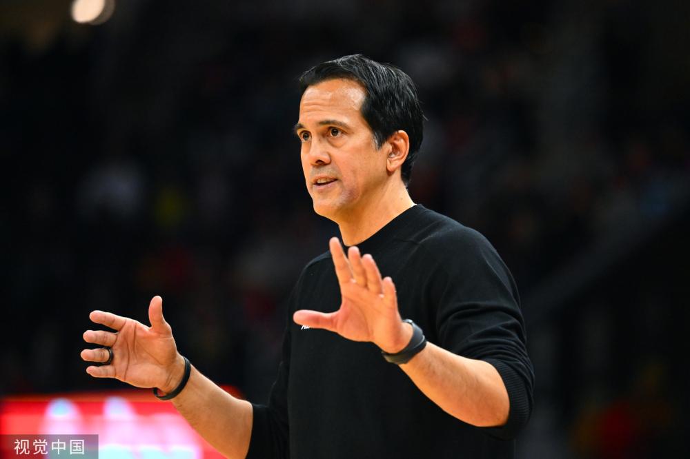 饰对C罗的 饰对C罗的